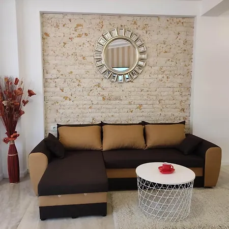 Unique Luxury - Octogon *